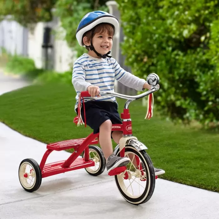 Q1,400 Triciclo rojo para niño, nuevo y sellado!