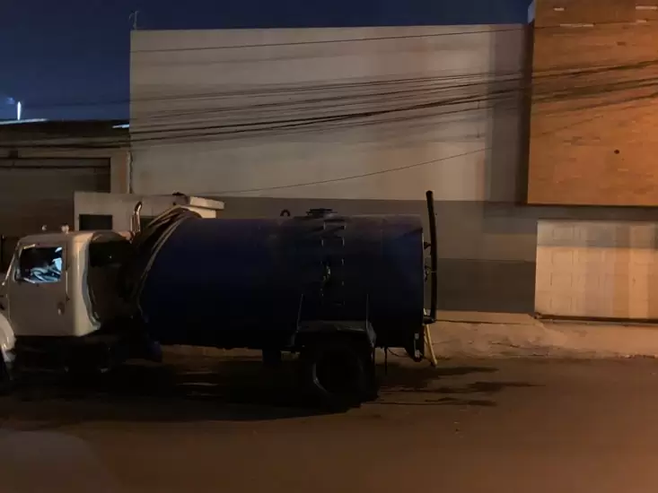 Q123 Agua 100% potable en camiones cisternas